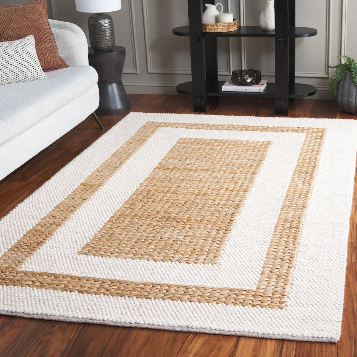 Safavieh Natura 4'-0" x 6'-0" Rug in Natural / Ivory