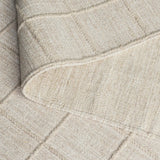Safavieh Natura 4'-0" x 6'-0" Rug in Beige