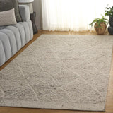 Safavieh Natura 4'-0" x 6'-0" Rug in Beige
