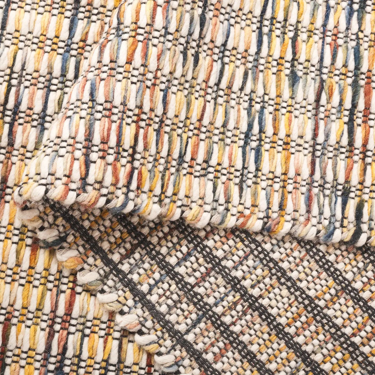 Safavieh Natura 4'-0" x 6'-0" Rug in Gold / Ivory