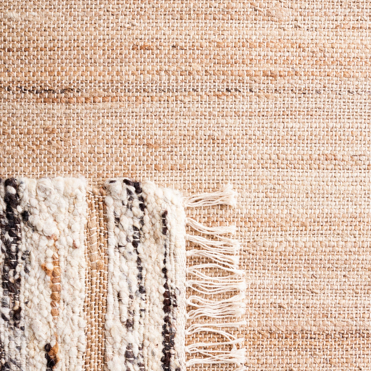Safavieh Natura Nat871Z Natural/Black Rug.