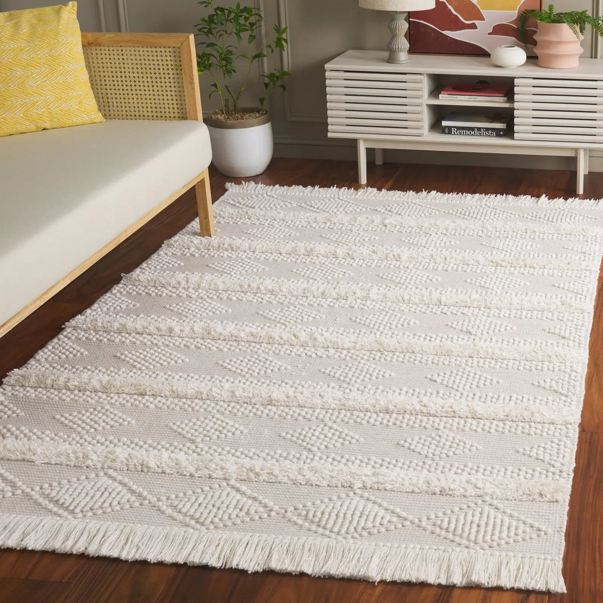 Safavieh Natura 4'-0" x 6'-0" Rug in Natural / Ivory