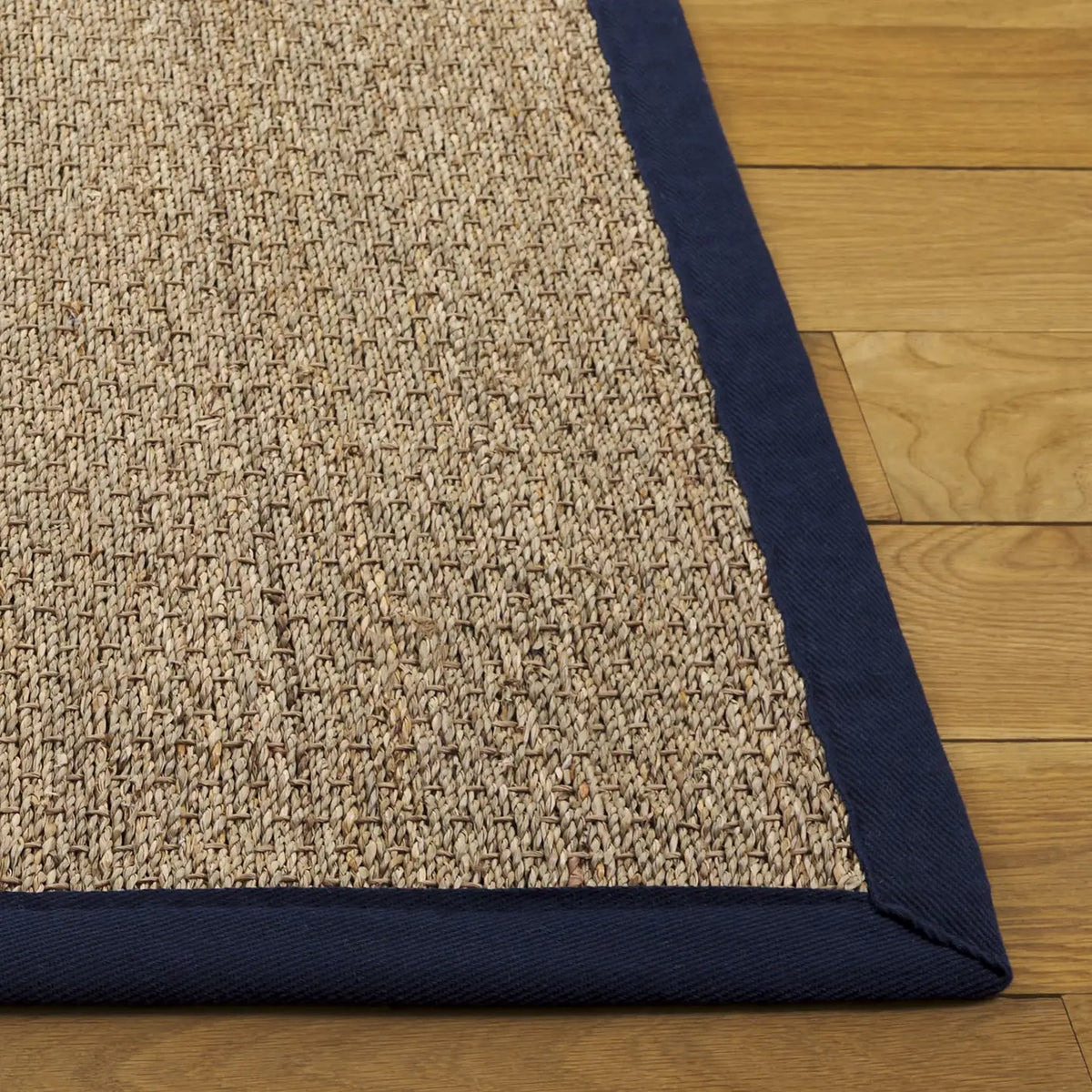 Safavieh Natural Fiber 4'-0" x 6'-0" Rug in Natural / Navy Blue