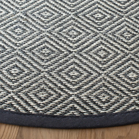 Safavieh Natural Fiber 6'-0" x 6'-0" Rug in Natural / Dark Grey