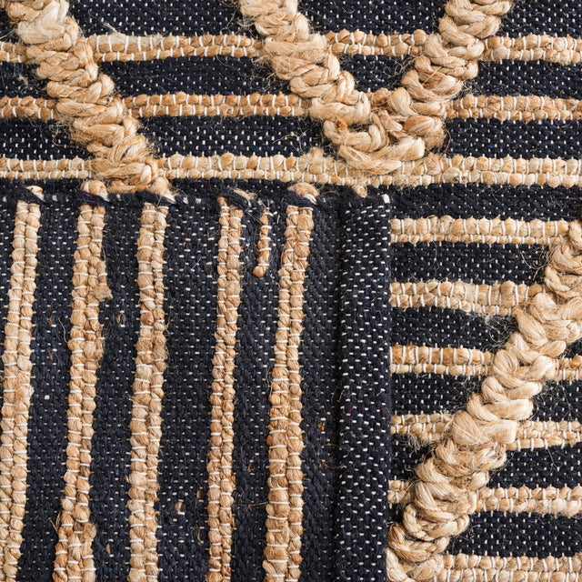 Safavieh Natural Fiber Nf378Z Black/Natural Rug.