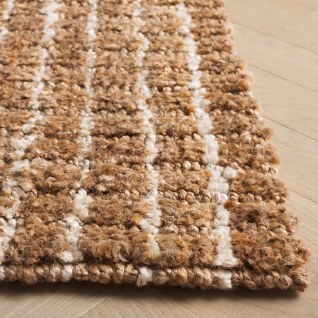 Safavieh Natural Fiber 6'-0" x 9'-0" Rug in Natural / Bleach