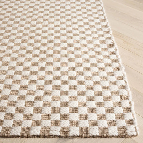 Safavieh Natural Fiber 4'-0" x 6'-0" Rug in Ivory / Natural