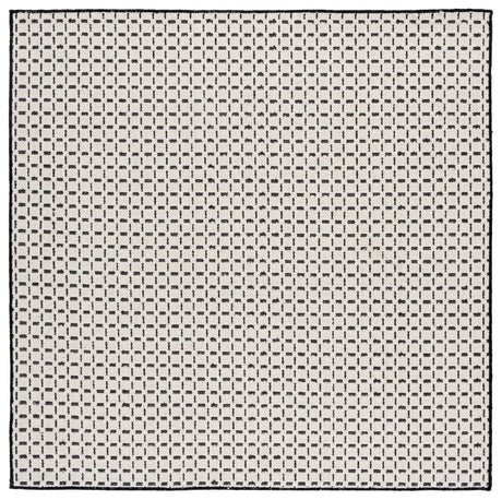 Safavieh Natural Fiber 6'-0" x 6'-0" Rug in Ivory / Black