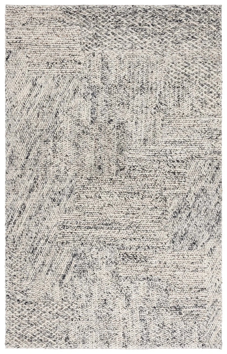Safavieh Natural Fiber 4'-0" x 6'-0" Rug in Black / Ivory