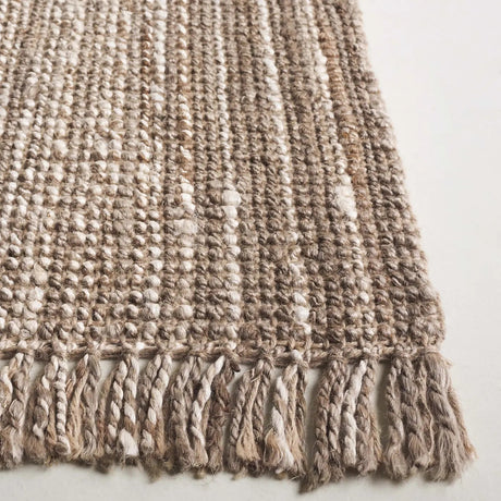 Safavieh Natural Fiber 4'-0" x 6'-0" Rug in Ivory / Grey