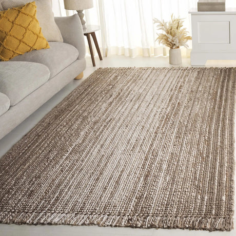 Safavieh Natural Fiber 4'-0" x 6'-0" Rug in Ivory / Grey