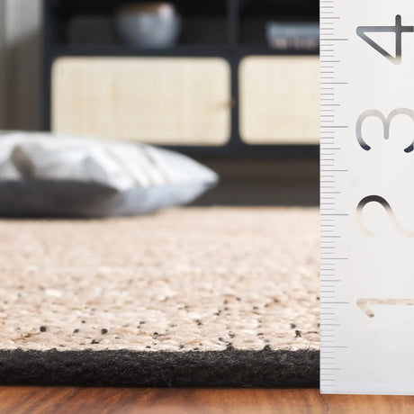 Safavieh Natural Fiber 4'-0" x 6'-0" Rug in Light Brown / Beige
