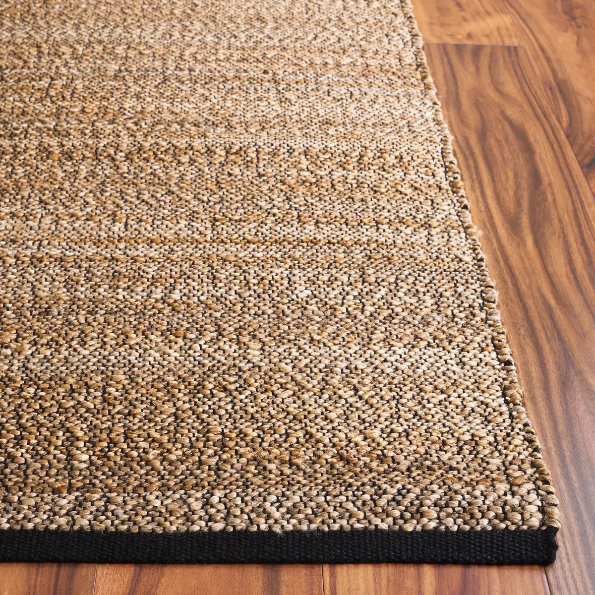 Safavieh Natural Fiber 4'-0" x 6'-0" Rug in Natural / Brown