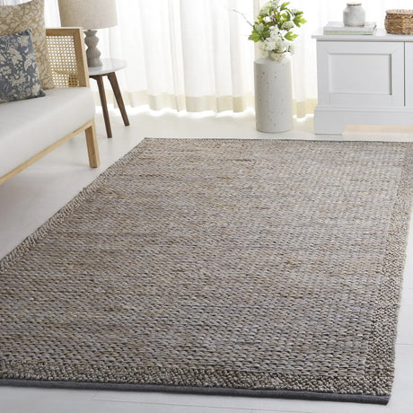 Safavieh Natural Fiber 4'-0" x 6'-0" Rug in Grey
