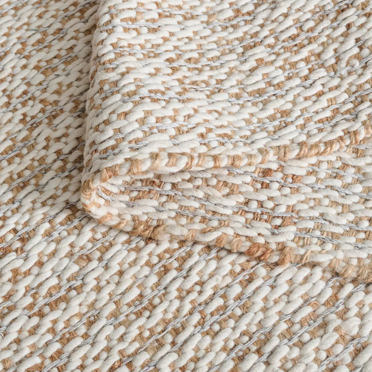 Safavieh Natural Fiber 4'-0" x 6'-0" Rug in Natural / Silver