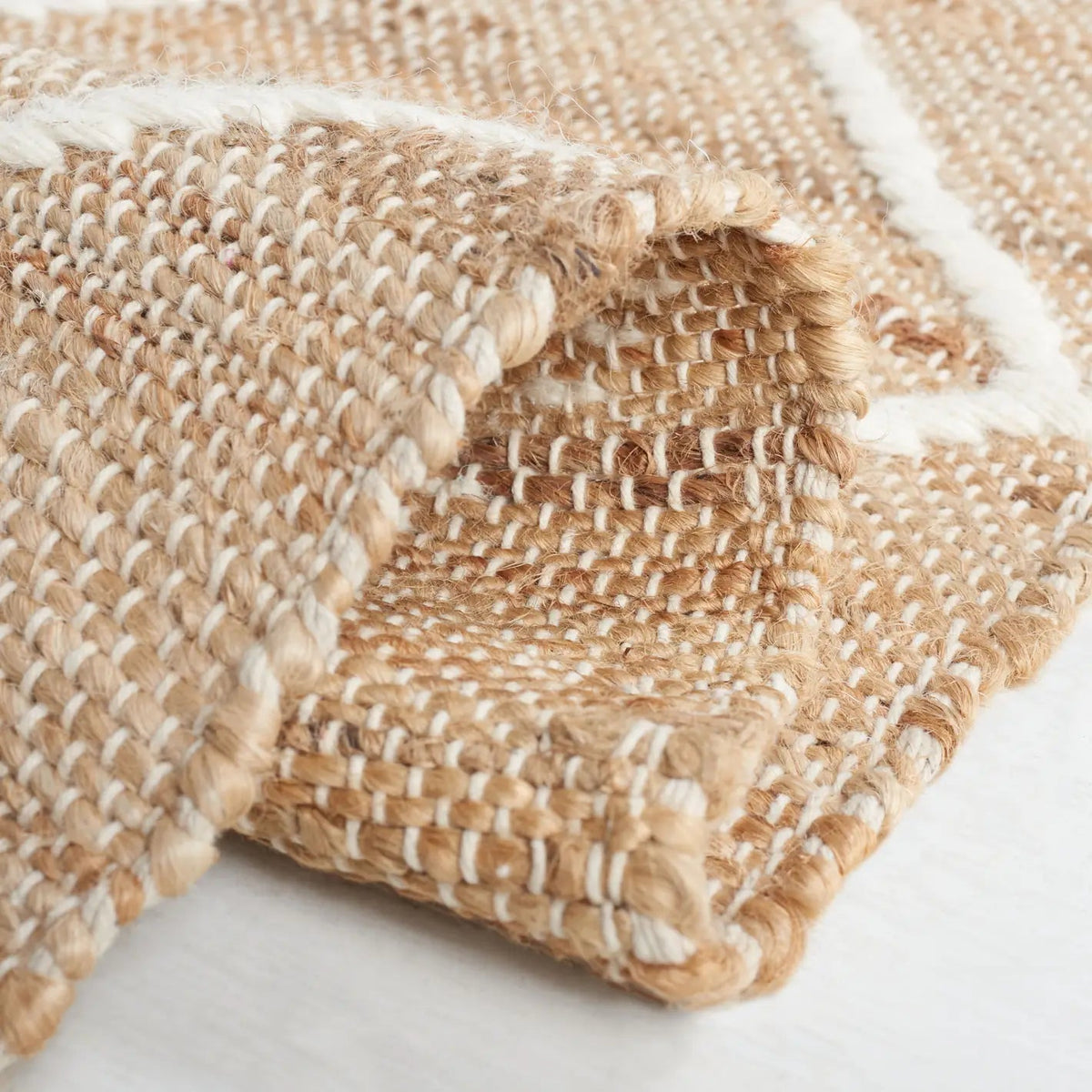 Safavieh Natural Fiber 4'-0" x 6'-0" Rug in Natural / Ivory