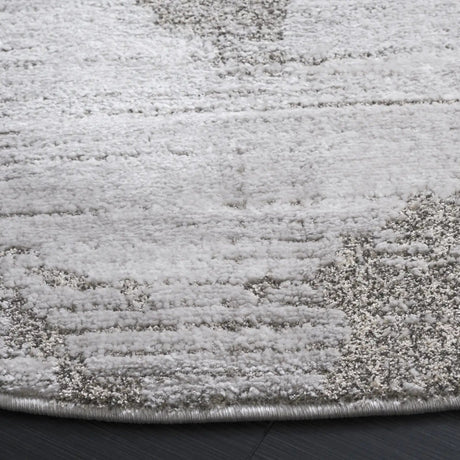 Safavieh Neptune 6'-7" x 6'-7" Rug in Light Grey / Grey