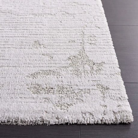 Safavieh Neptune 4'-0" x 6'-0" Rug in Light Grey / Grey