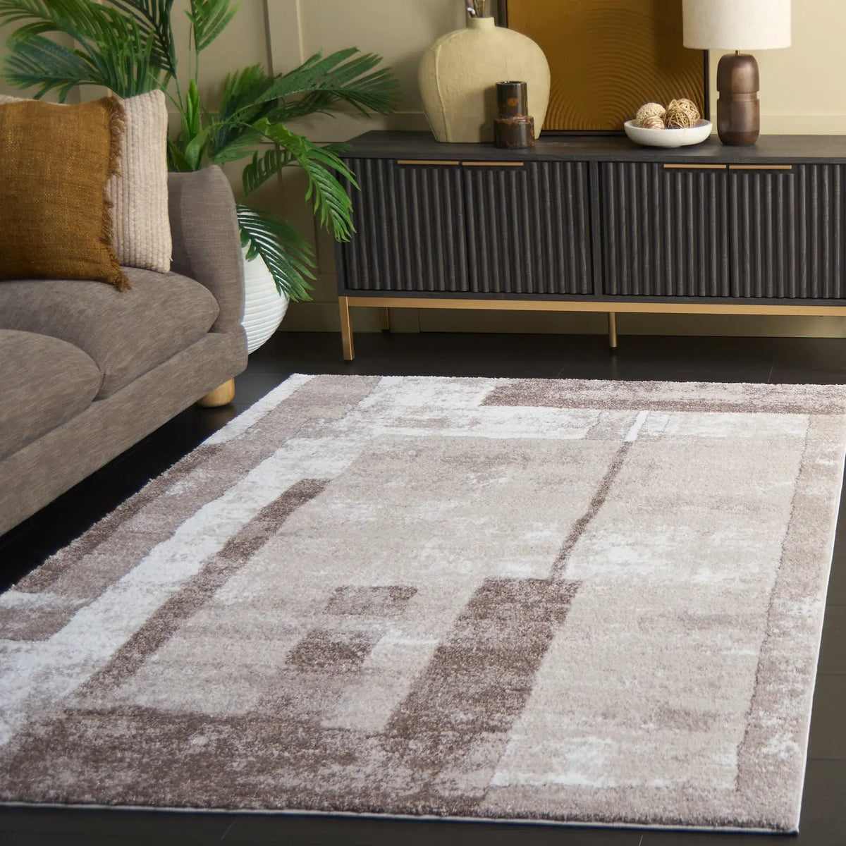 Safavieh Northport 800 4'-0" x 6'-0" Rug in Taupe / Ivory