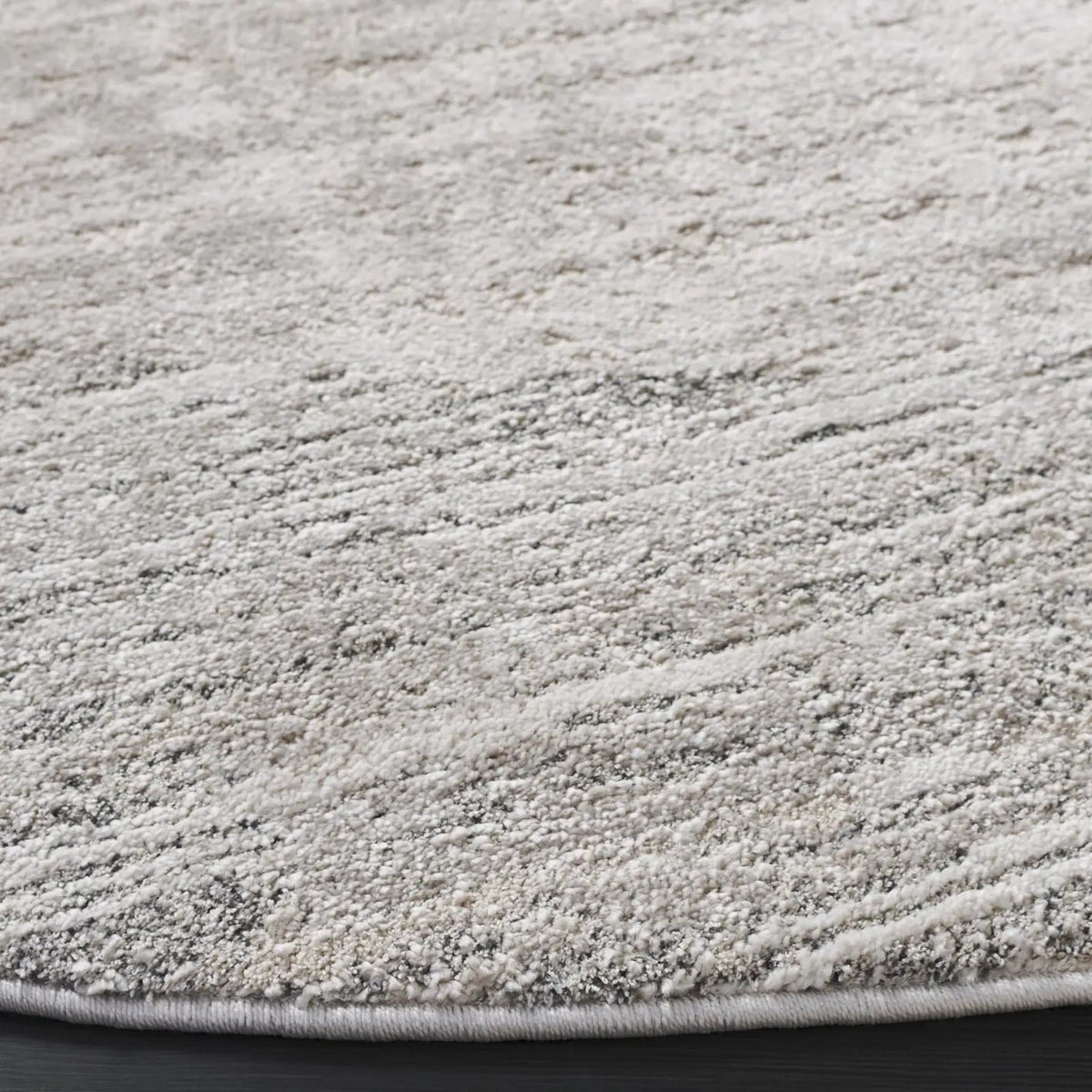 Safavieh Northport 6'-7" x 6'-7" Rug in Ivory / Grey