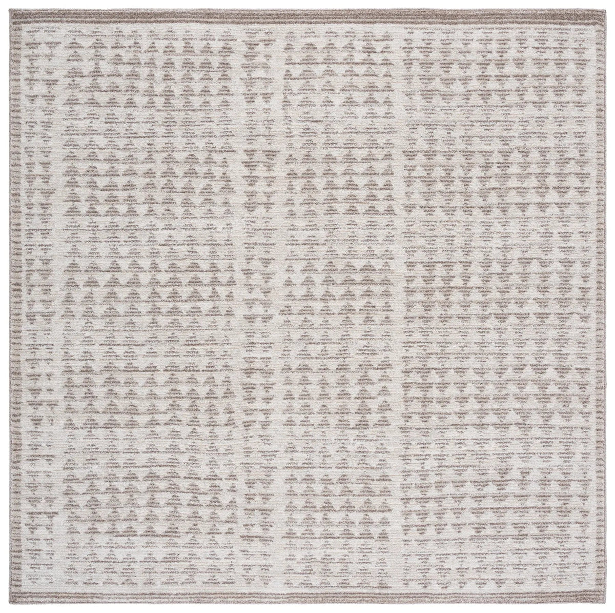Safavieh Northport 6'-7" x 6'-7" Rug in Ivory / Beige