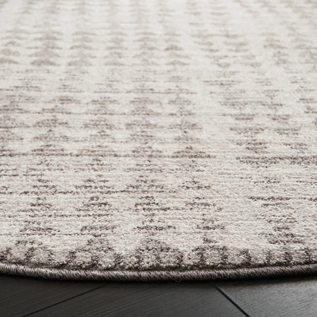 Safavieh Northport 6'-7" x 6'-7" Rug in Ivory / Beige