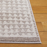 Safavieh Northport 4'-0" x 6'-0" Rug in Ivory / Beige