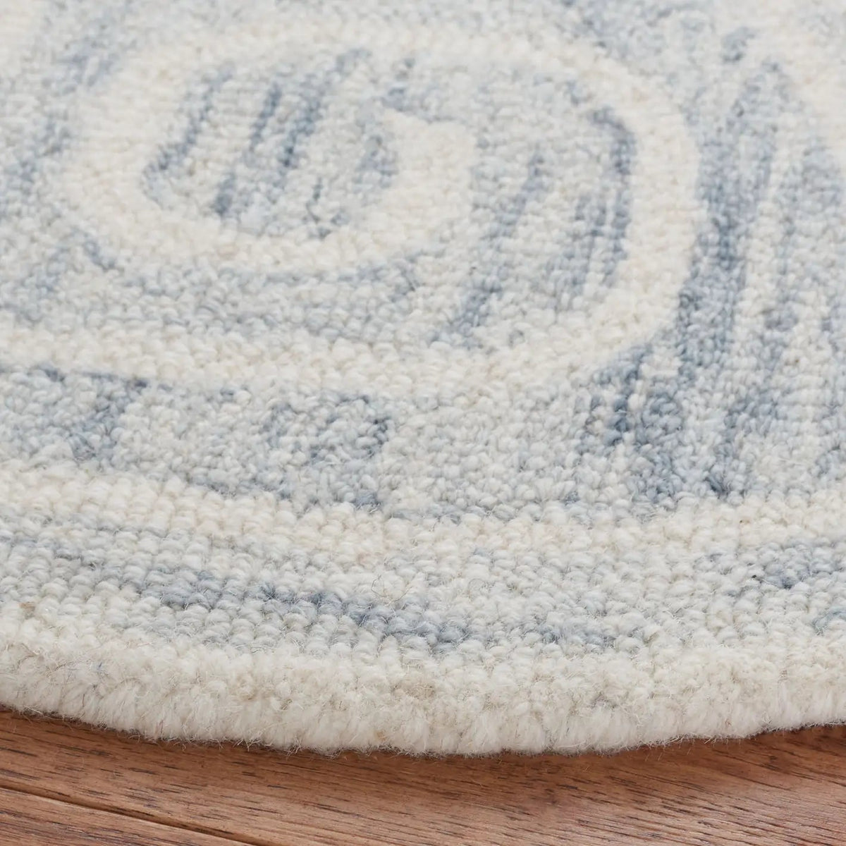 Safavieh Novelty 3'-0" x 5'-0" Rug in Light Grey / Ivory