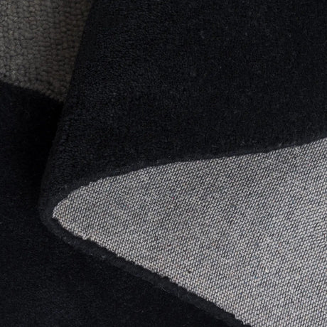 Safavieh Novelty 5'-0" x 8'-0" Rug in Black / Grey
