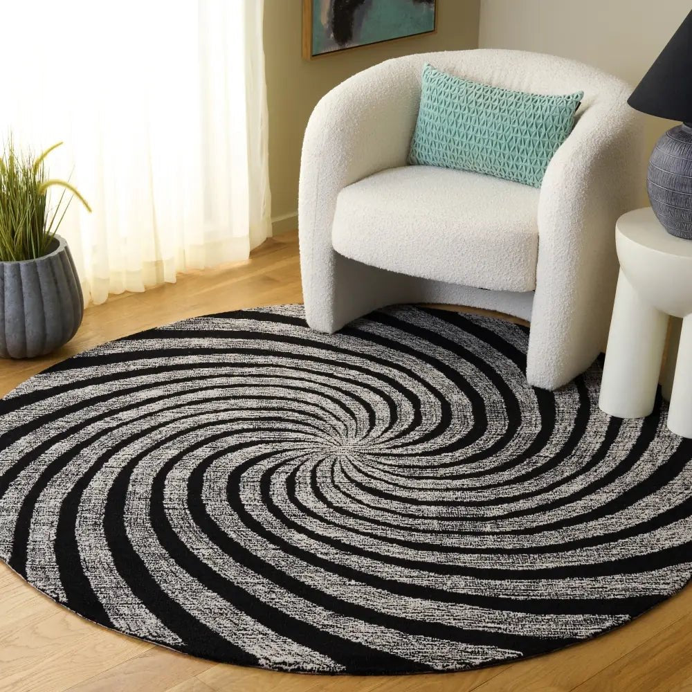 Safavieh Novelty 6'-0" x 6'-0" Rug in Black / Ivory