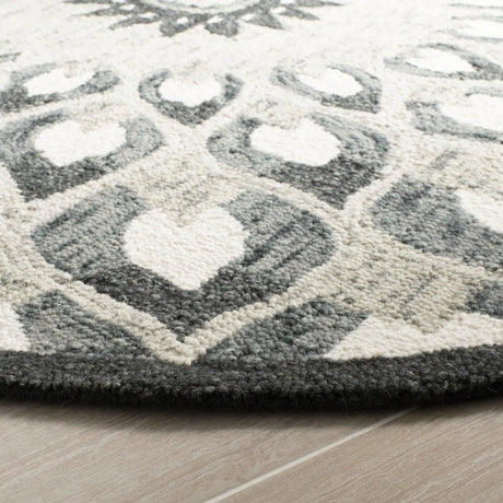 Safavieh Novelty 6'-0" x 6'-0" Rug in Charcoal / Ivory