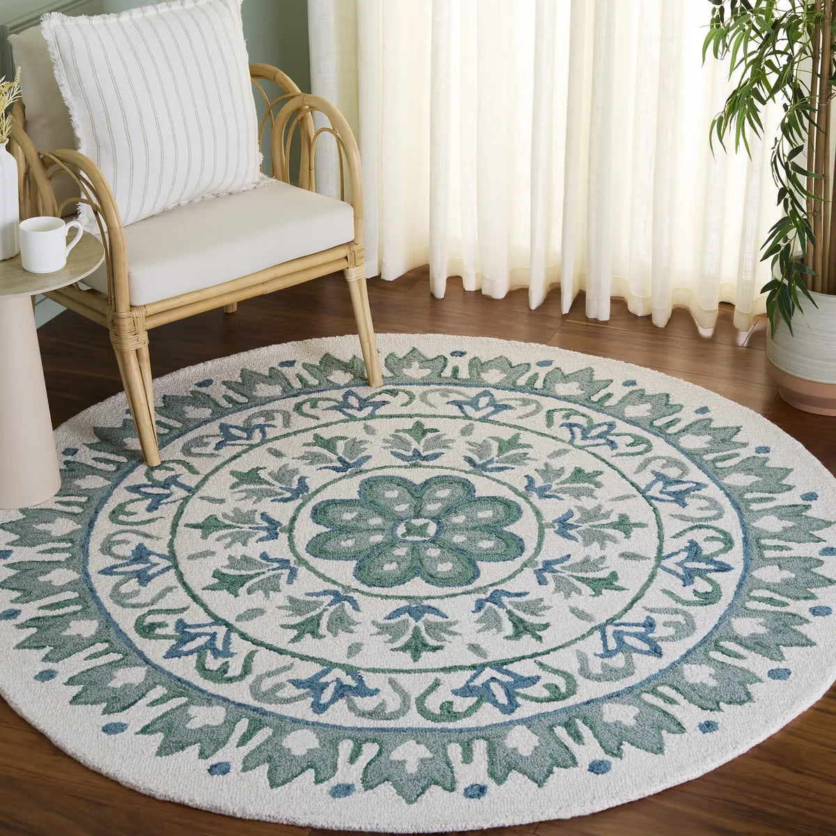 Safavieh Novelty 6'-0" x 6'-0" Rug in Ivory / Teal