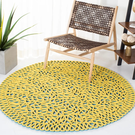 Safavieh Novelty 5'-0" x 5'-0" Rug in Yellow / Blue