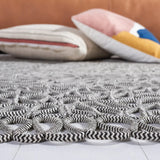 Safavieh Novelty 4'-0" x 6'-0" Rug in Black / Ivory
