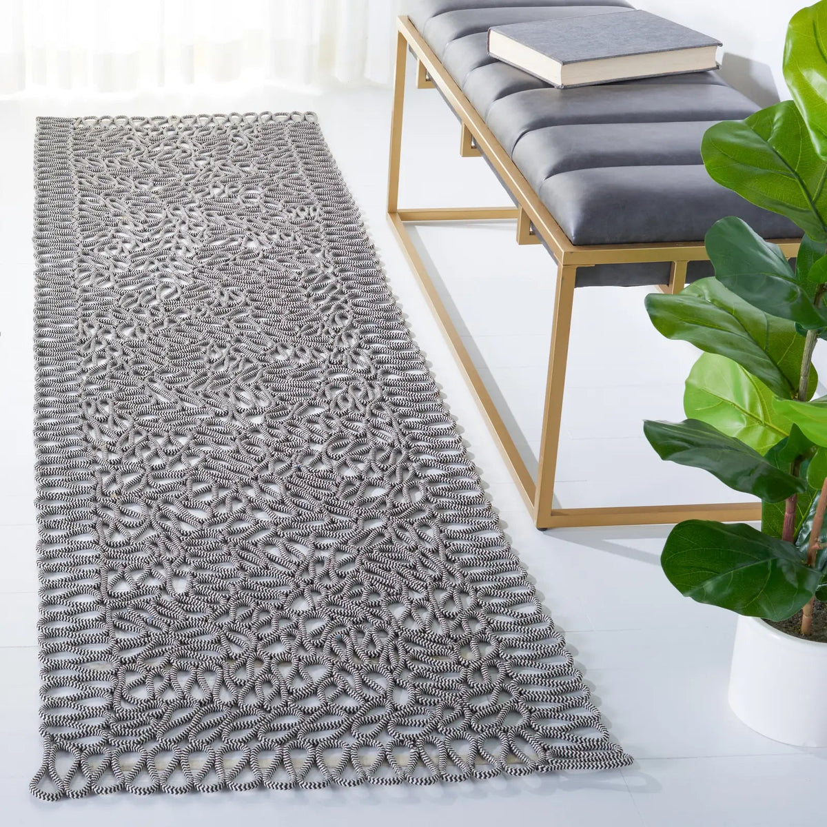 Safavieh Novelty 2'-3" x 8'-0" Rug in Black / Ivory