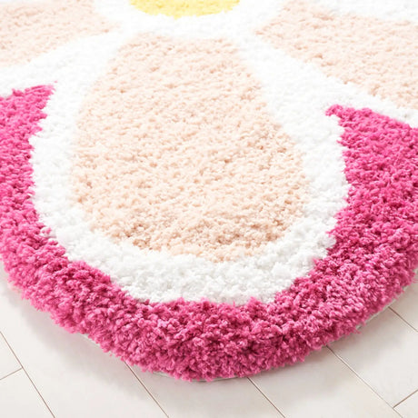Safavieh Novelty 5'-0" x 5'-0" Rug in Ivory / Pink