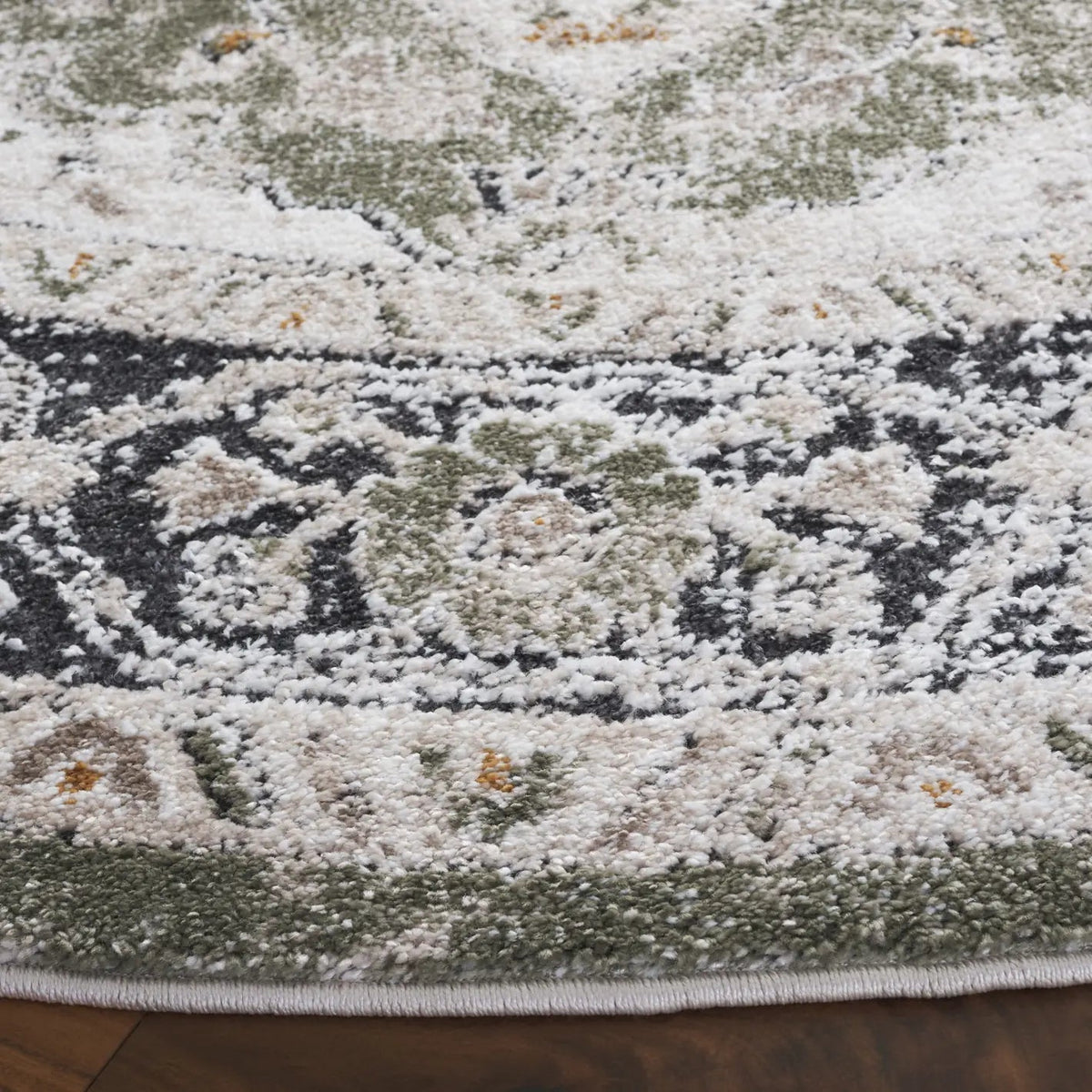 Safavieh Opal 6'-7" x 6'-7" Rug in Green / Beige