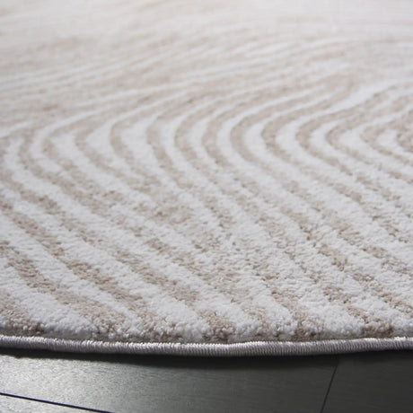 Safavieh Opal 6'-7" x 6'-7" Rug in Ivory / Beige