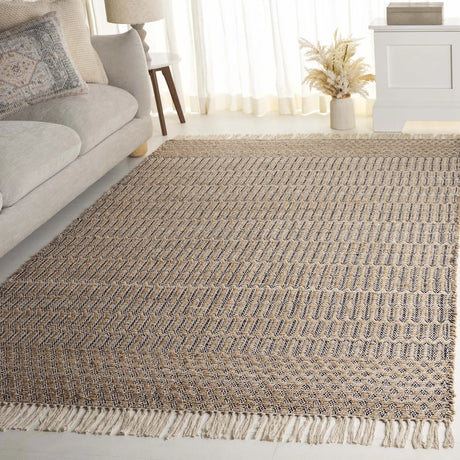 Safavieh Organica 4'-0" x 6'-0" Rug in Natural / Black