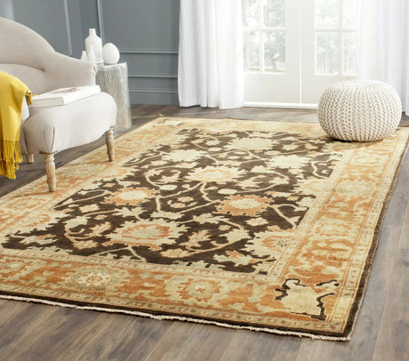 Safavieh Oushak 6'-0" x 9'-0" Rug in Black / Light Gold