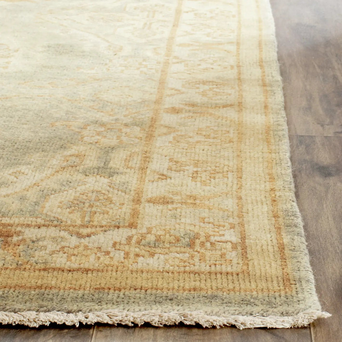 Safavieh Oushak 6'-0" x 9'-0" Rug in Grey / Ivory