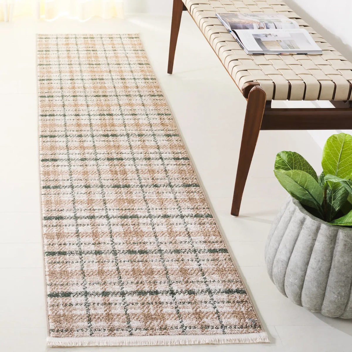 Safavieh Oxford Plaids 300 2'-0" x 8'-0" Rug in Beige / Green