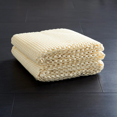 Safavieh Padding 4'-0" x 6'-0" Rug in White
