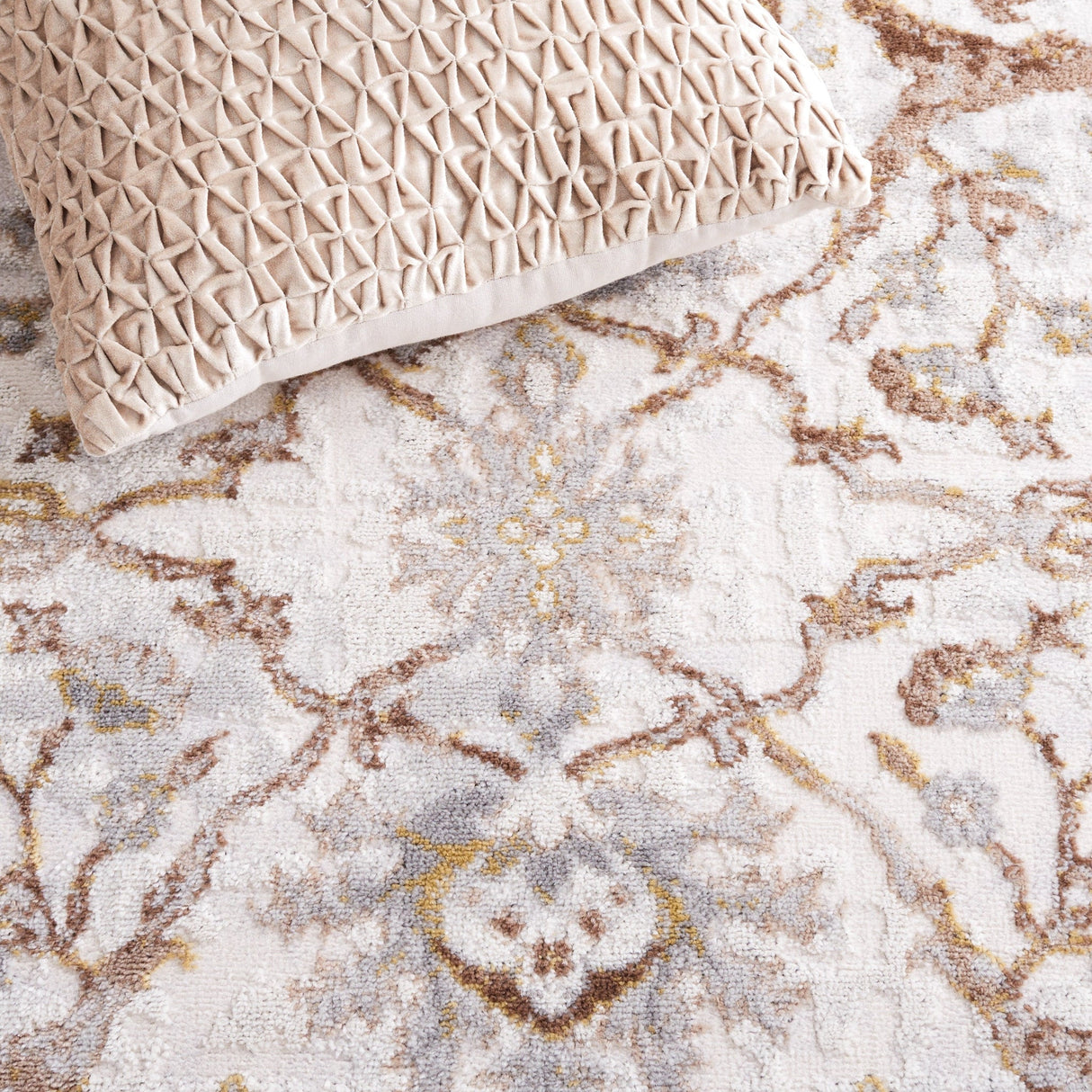 Safavieh Palma Pam336B Beige/Brown Rug.