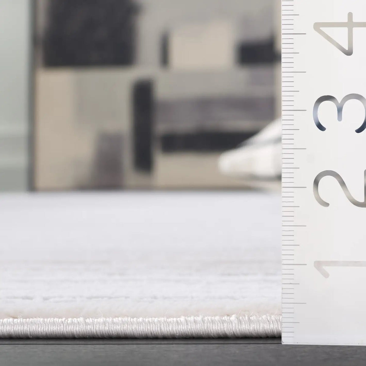 Safavieh Parker 4'-0" x 6'-0" Rug in Taupe / Grey Ivory