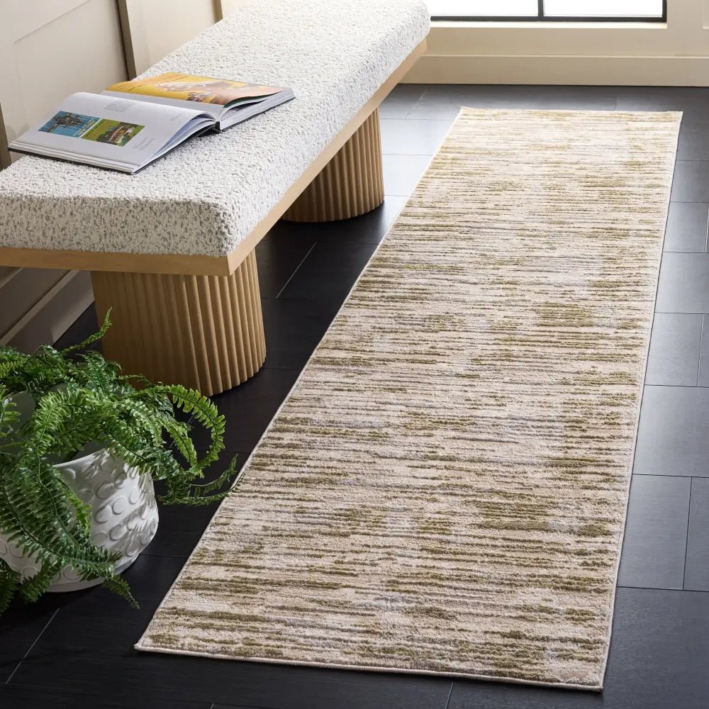 Safavieh Pearl 2'-2" x 8'-0" Rug in Beige / Green