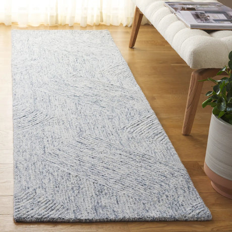 Safavieh Pine 2'-3" x 8'-0" Rug in Dark Grey