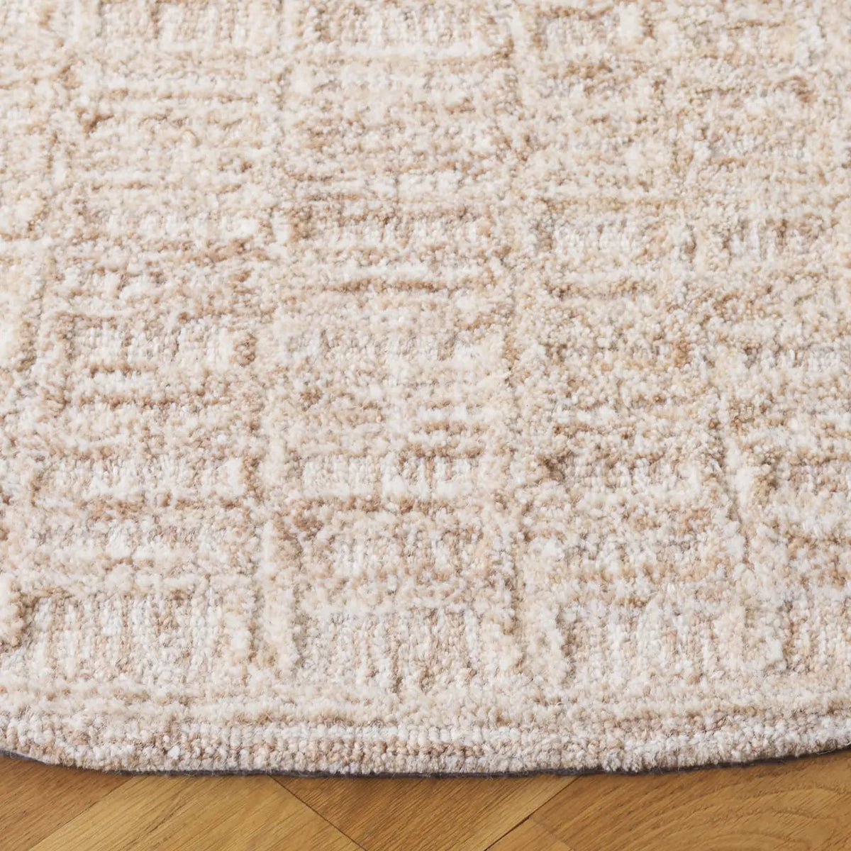 Safavieh Pine 6'-0" x 6'-0" Rug in Light Brown / Ivory