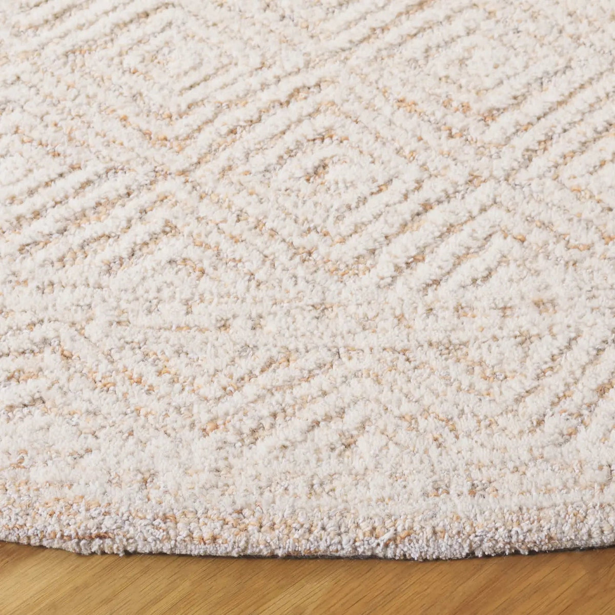 Safavieh Pine 6'-0" x 6'-0" Rug in Ivory / Orange