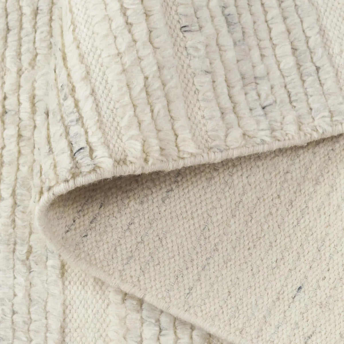 Safavieh Pine 4'-0" x 6'-0" Rug in Ivory / Light Grey